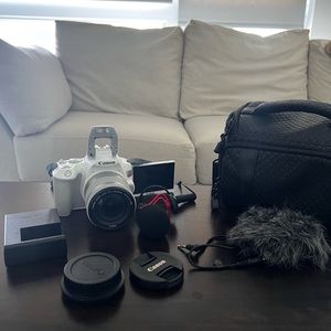 Canon EOS Rebel SL3 DSLR 18-55mm Lens - White MIC SET AND CAMERA BAG INCLUDED